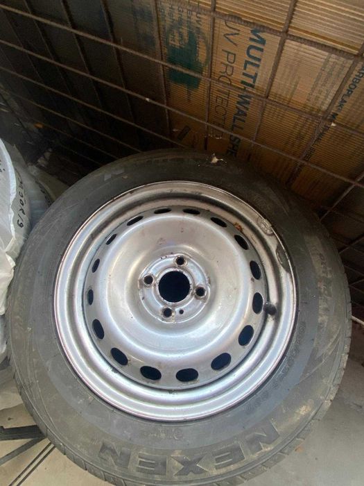 De vanzare set roti Dacia Logan/ Lodgi/ MCV 15 inch, stare buna, 2 cu senzori