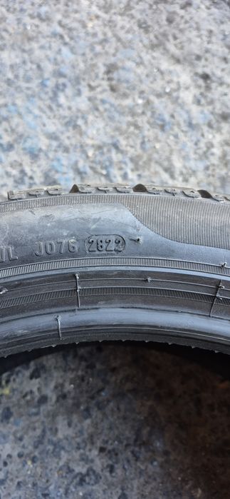 2 anvelope iarna noi Pirelli 255/40/19,dot 2022.Pretul este pe bucata.