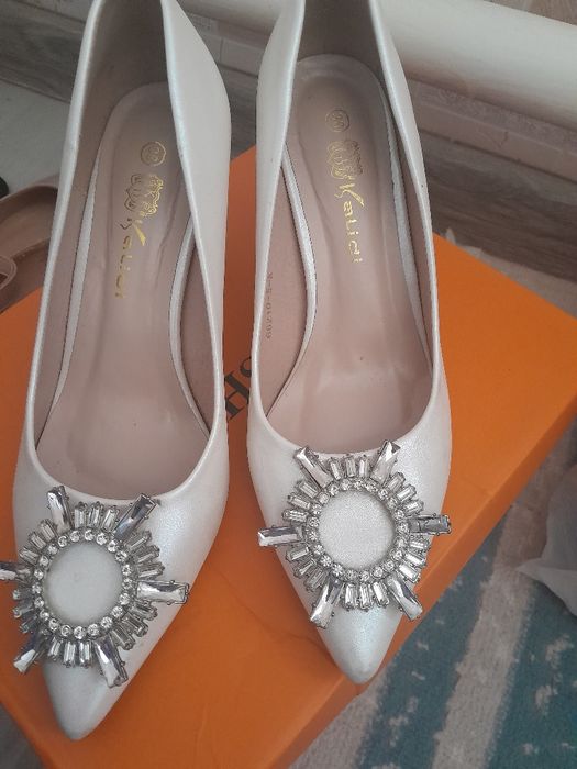 Туфли сатылады арзан бағада