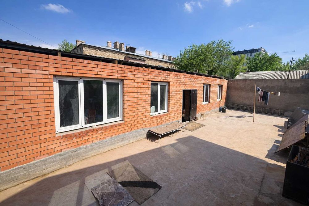 Продаю участок 3.1 сотки с начатым строительством в Яшнабадском районе