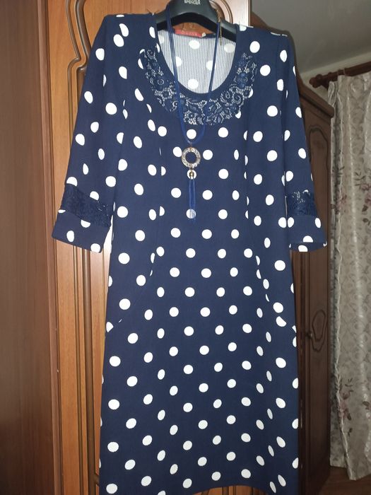 Продам женское платье