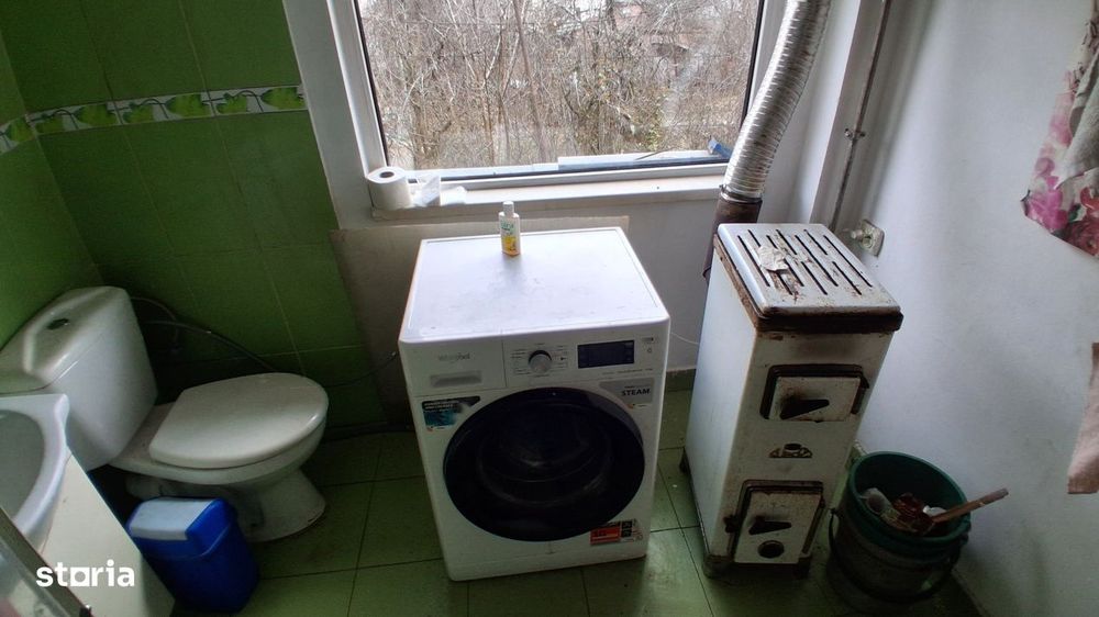 Casa cu teren generos de vanzare in Poiana Campina