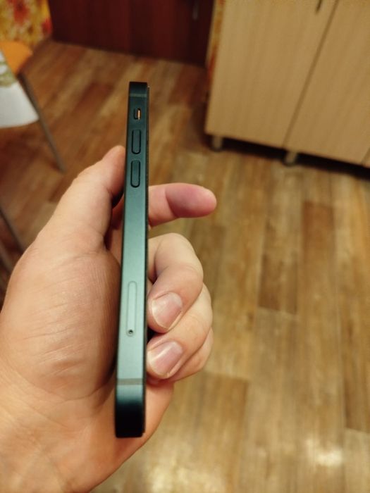 Продам Айфон 13 mini 256 G