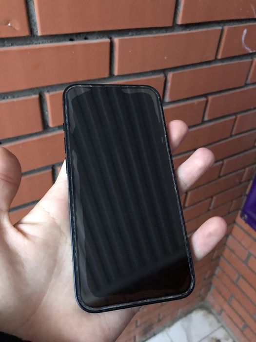 продам айфон 13