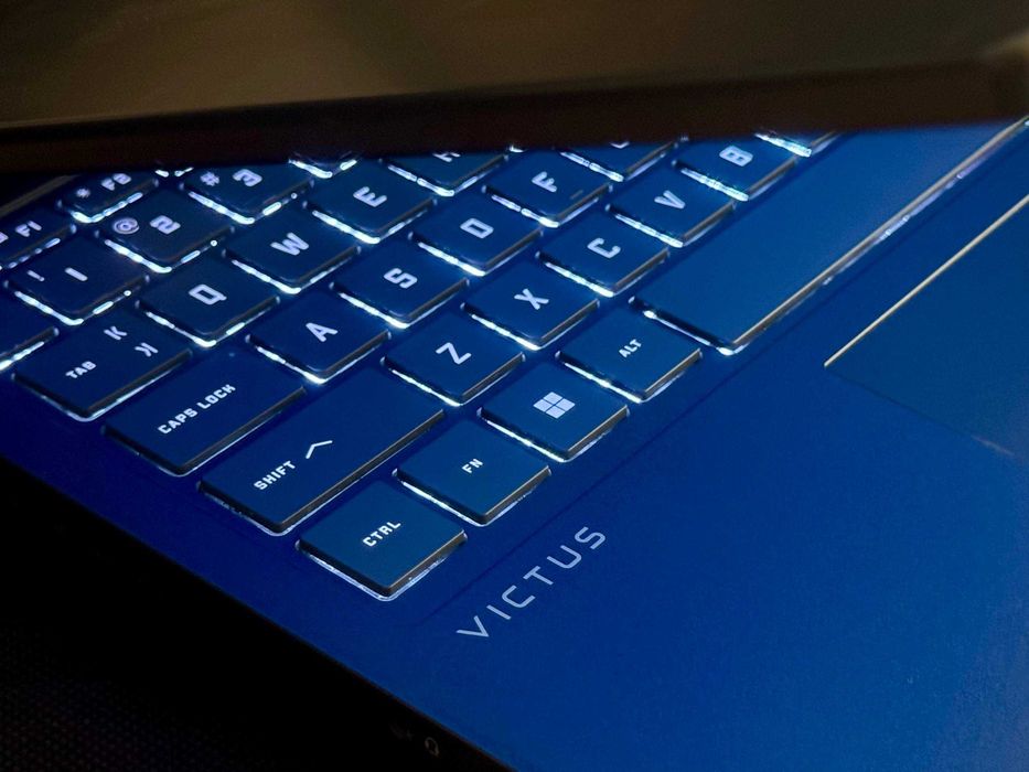HP victus 16 gaming  i7-13700 VA rtx 4060 noutbuk