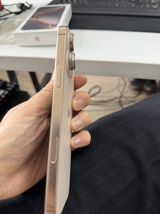 Iphone 16 pro max 256 Sim card