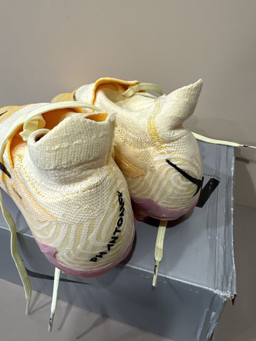 Бутсы Найк золото