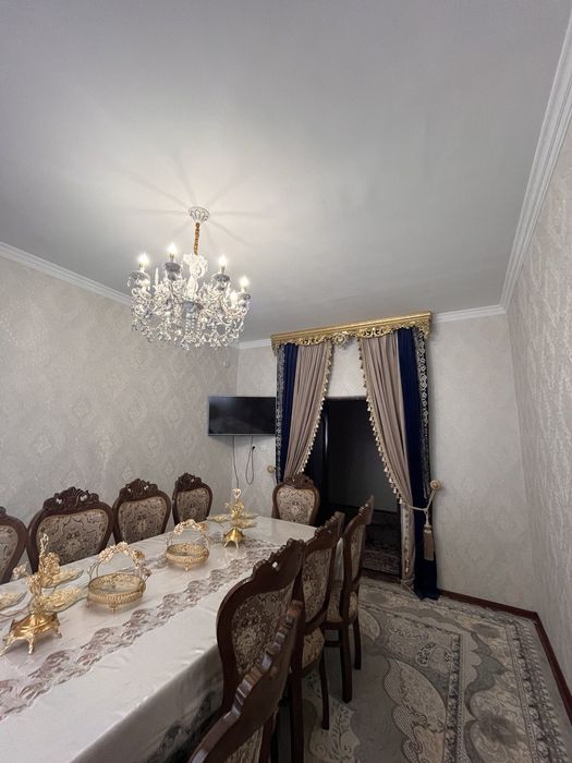 Kvartira sotiladi yevro remont shaharning eng qulay joyida joylashgan