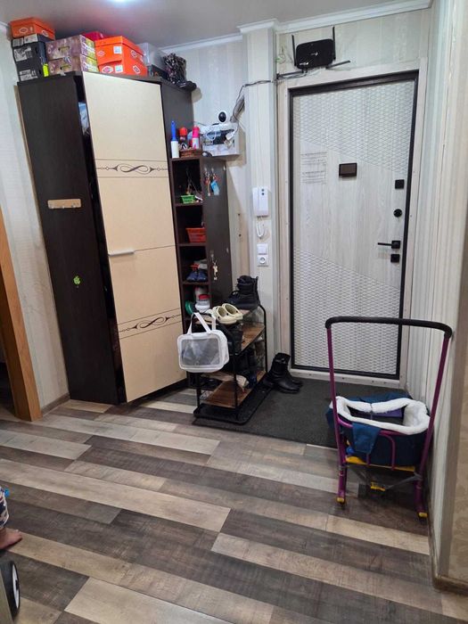 Продам 3 ку за достыком