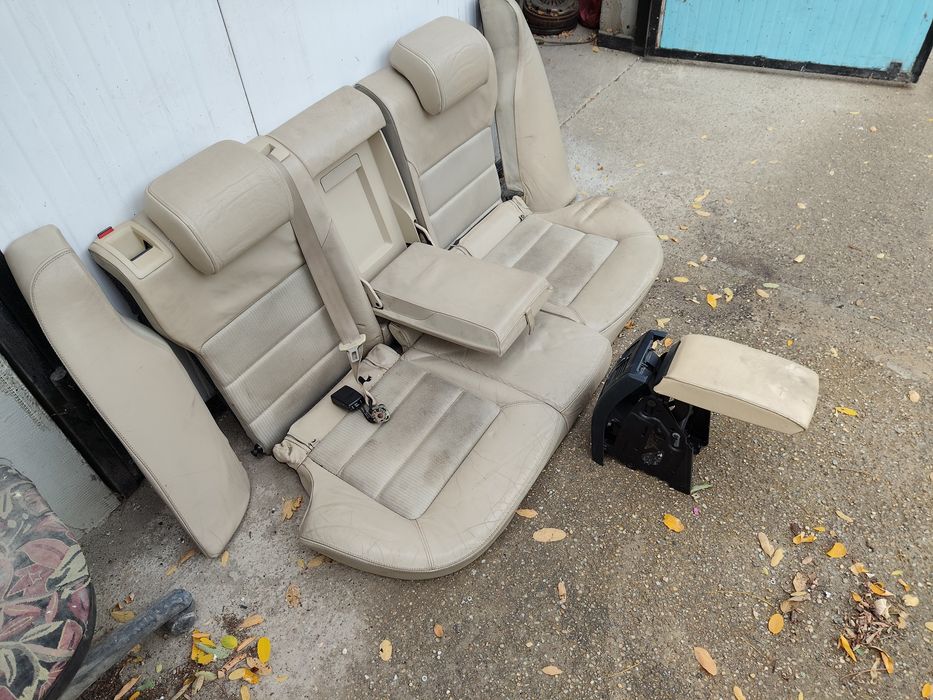Bancheta și cotiera crem piele Skoda Octavia 2(2004-2013) berlină/Sedan