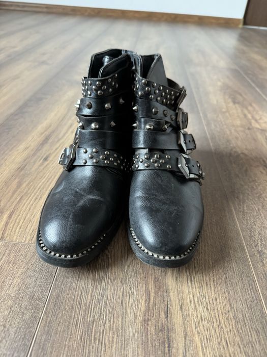 Ghete pana la gleznă