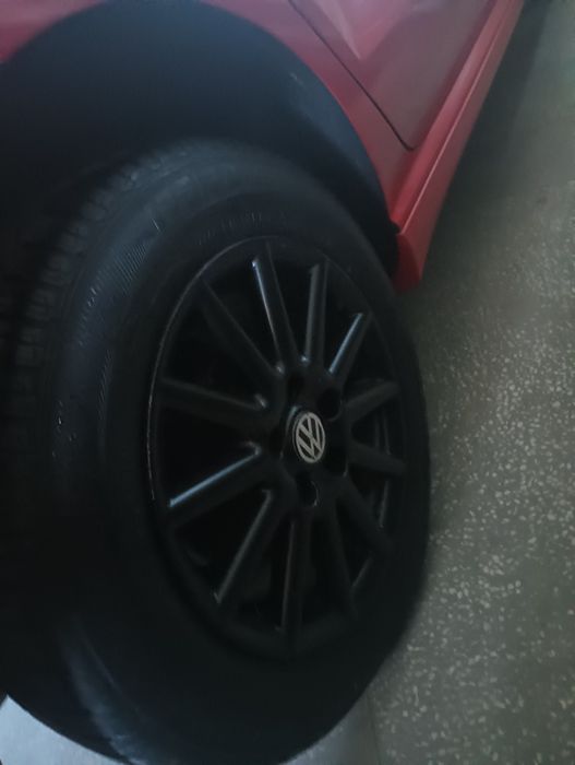 Vând jante Volkswagen Polo + cauciucuri de iarnă