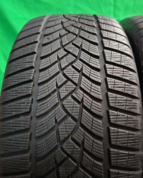 275/40R22  Goodyear 7,2-6,7mm stare foarte buna