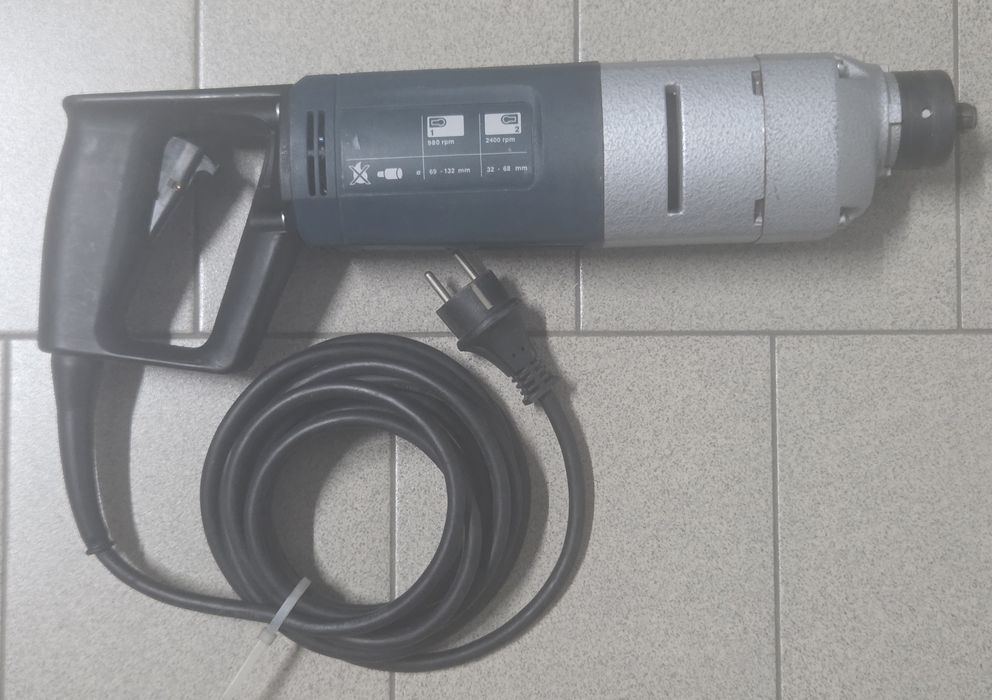 Bormasina Carota  Bosch GDB 1600 DE Mașină de Karotat Profesională Nouă Carota Bosch Noua  Avem si 3 carote de  87 / 82 / 67 Noi si Capul la Carotat