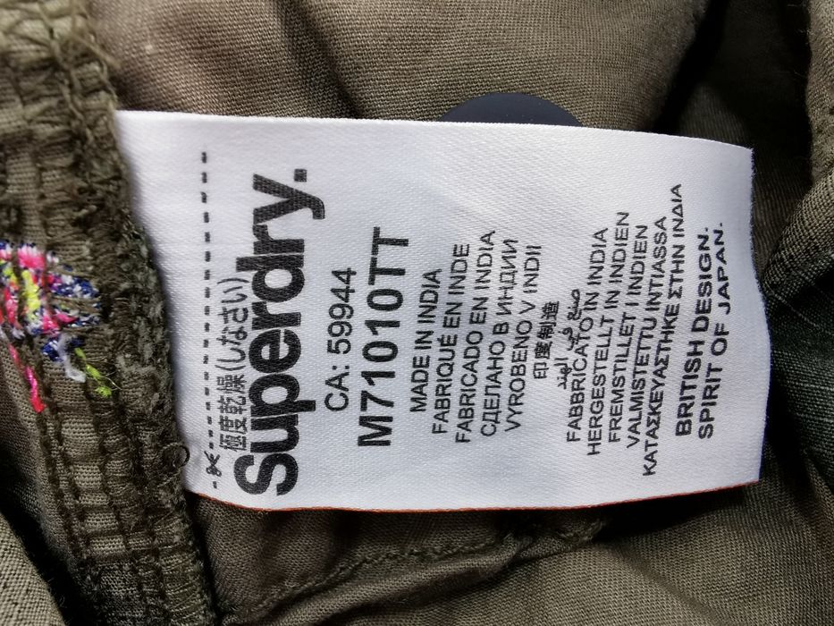 Pantaloni Superdry cargo short gen camuflaj 36