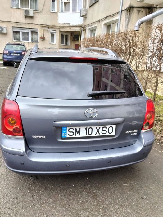 Vând Toyota Avensis
