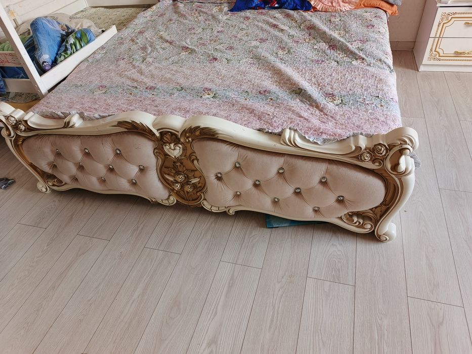 Продам кровать двухспальная