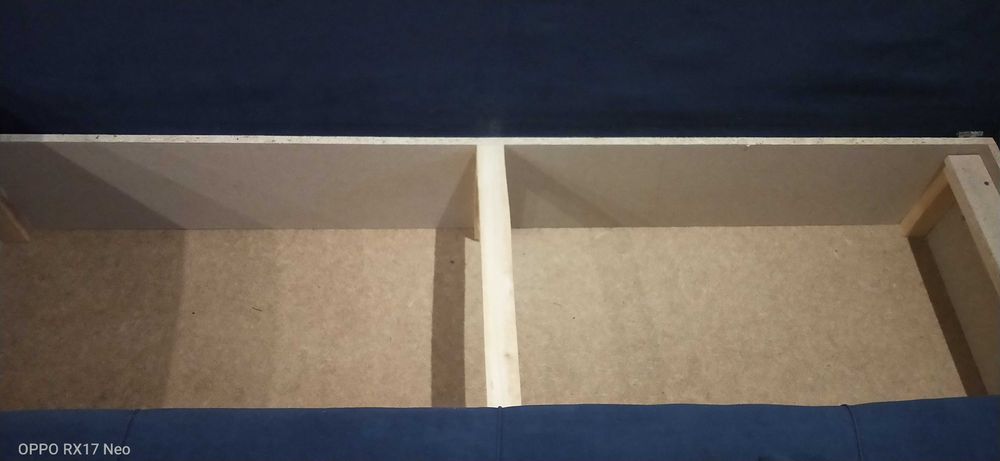 Диван и стулья в хорошем состояний