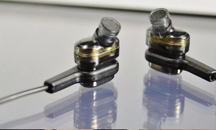 Продавам супер модерни двуканални слушалки Vcitor FXT90