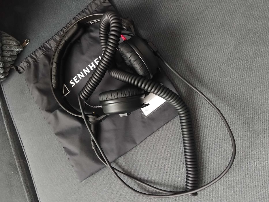 Sennheiser hd 25, гаранционни с два кабела и две подложки