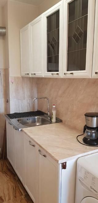 Дава се под наем Едностаен апартамент в Пловдив, Център - 30 кв.м за 275 € - Снимка #3