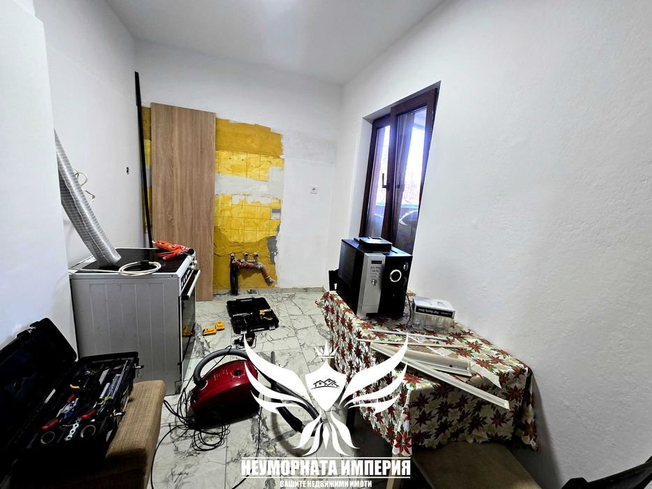 Под наем широк тристаен/четиристаен 125кв в гр.Асеновгрд кв.стадиона