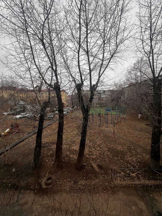 Продаётся 3-ка В ЦЕНТРЕ на 2 этаже!