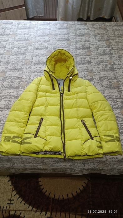 Продам куртку в отличном состояни