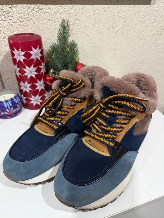 Кроссовки утепленные, замшевые