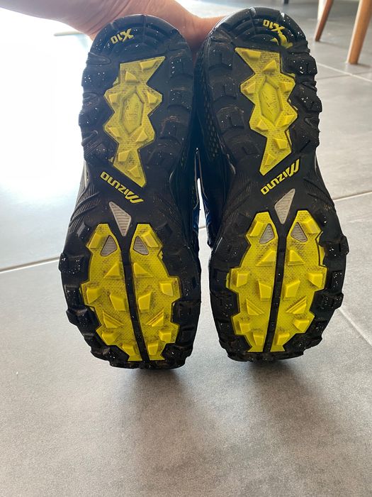 Маратонки Mizuno Wave Harrier 3