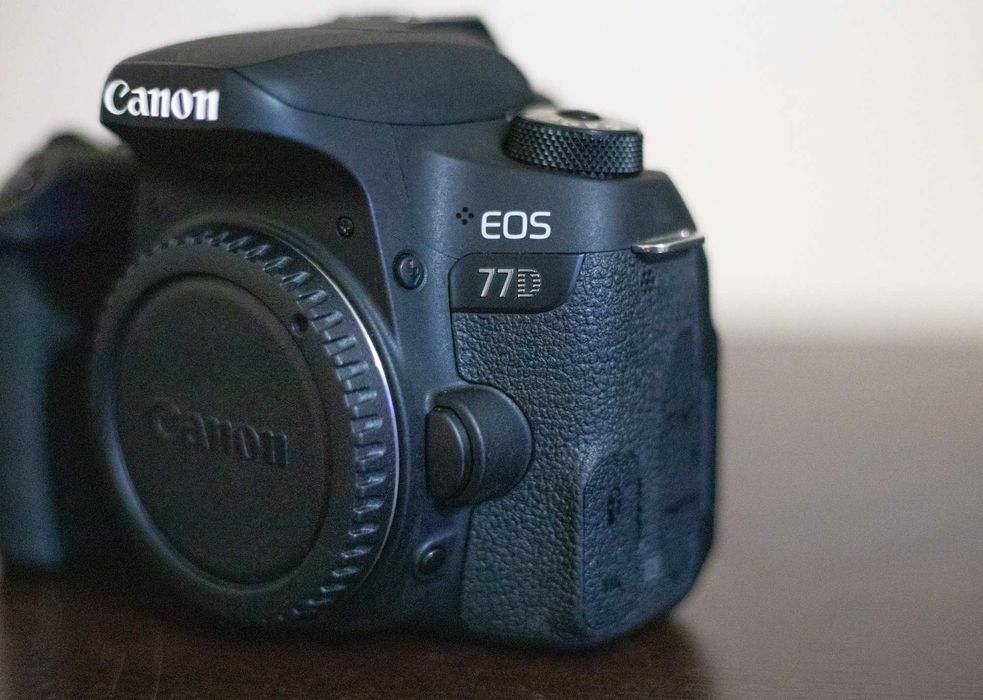 Dslr Canon 77D  - Canon 50 mm f/1.8 -Full Box