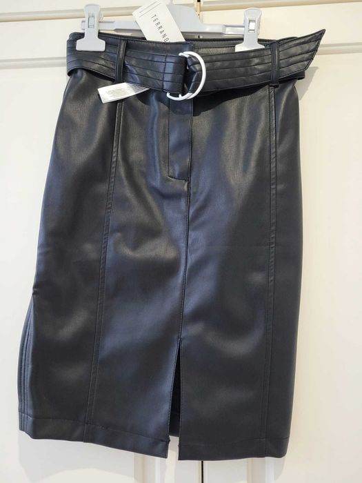 Fusta noua cu efect piele - XS