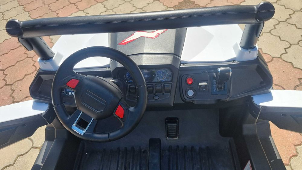 Masinuta electrica Xtreme Jumper UTV-MX White cu telecomanda 150W, doua locuri si roti Eva, unitate audio cu slot card si usb