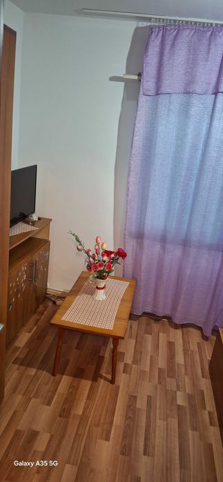 Vand apartament 2 camere semidecomandat