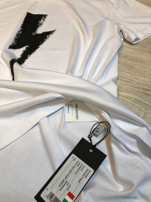 Neil Barrett tricou M, original, retail price 399 euro