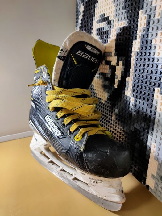 Продам коньки BAUER