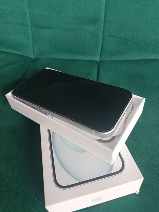 iPhone 15 impecabil