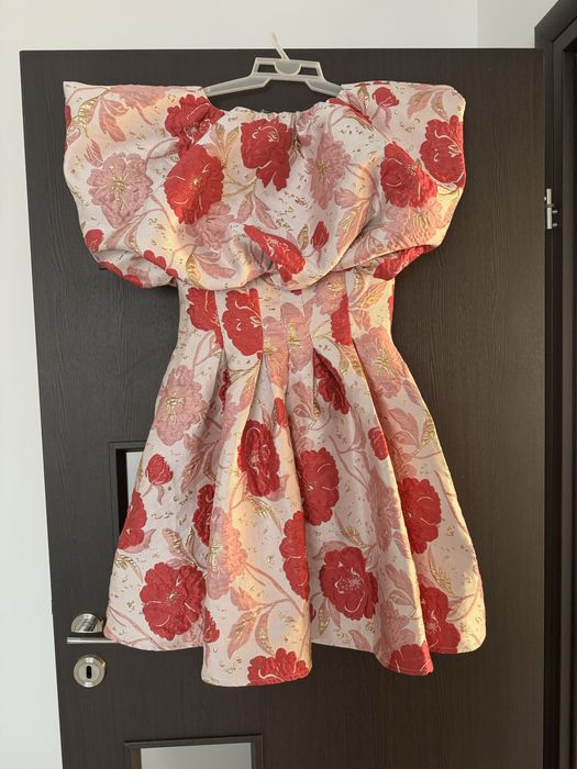 Rochie Asos Luxe roz cu flori