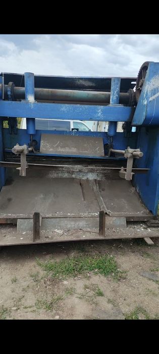 Ножницы гильотинные НЛК 12х2000