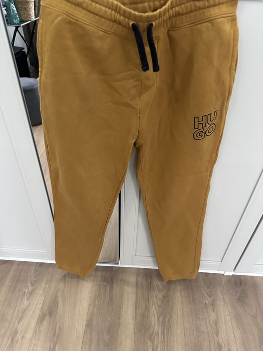 Pantaloni sport hugo marime s