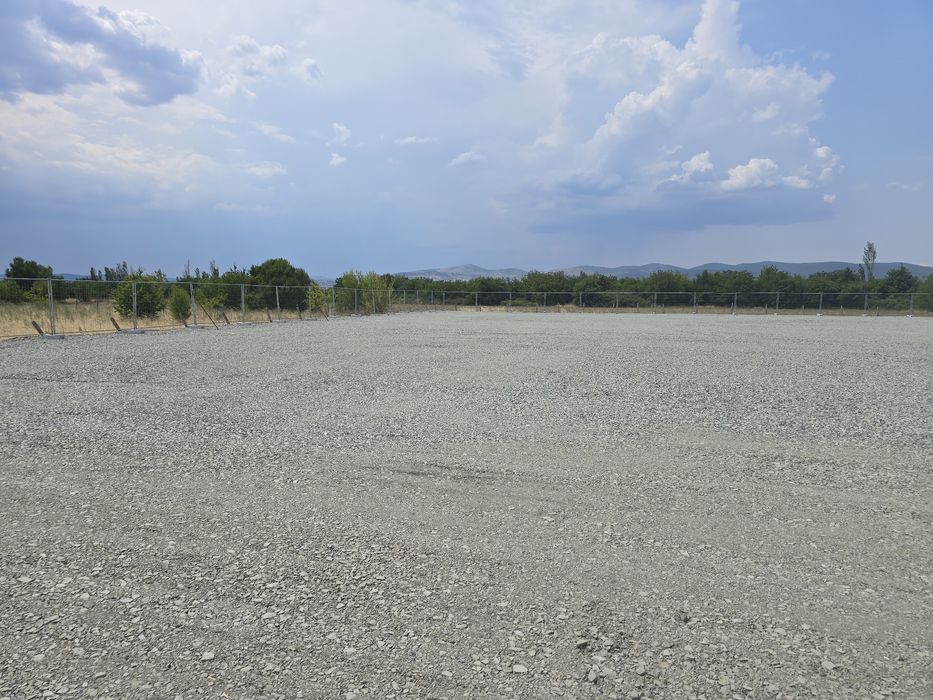 Давам под наем парцел ,склад