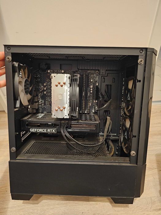 PC gaming + monitor BenQ ZOWIE 144Hz. 2.300 lei tot pachetul