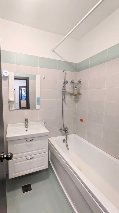 Direct proprietar | 3 camere | 72,6 mp (84,7 mp cu balcoane) | Parcare