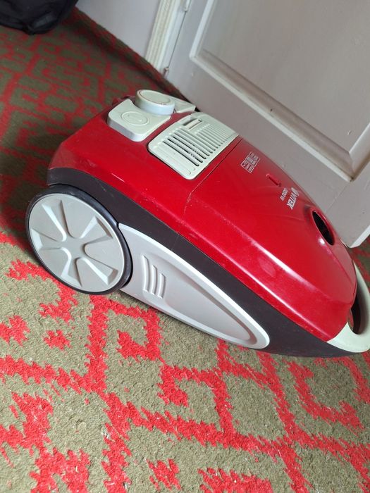 Plisos sotiladi vitek