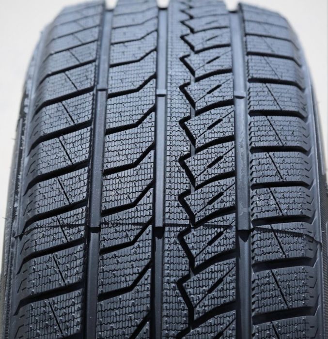 Зимние шины 205/70 R15