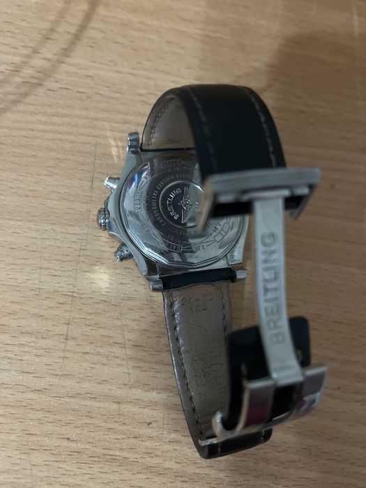 Продам часы фирмы Breitlng