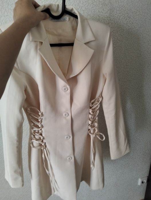 Ношенные одежды продам