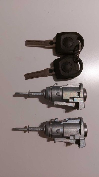 Патрони 2бр за ключалка на VW GOLF 4 BORA A6 SKODA FABIA POLO 1997-200