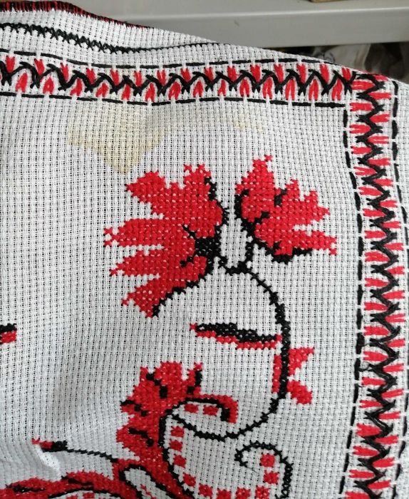 Mileuri  macrame si prosoape tesute manual  motive tradiționale