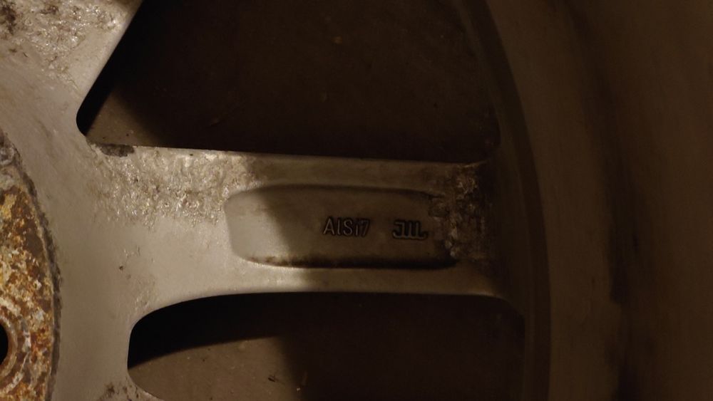 VW "Yukon" 8J18, 5х130, ET53, централен отвор 71.5мм (4 бр.)